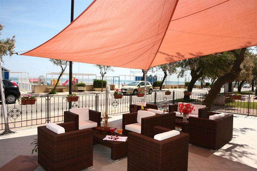 Gfh - Hotel Sole Resort & Spa Marotta Bagian luar foto
