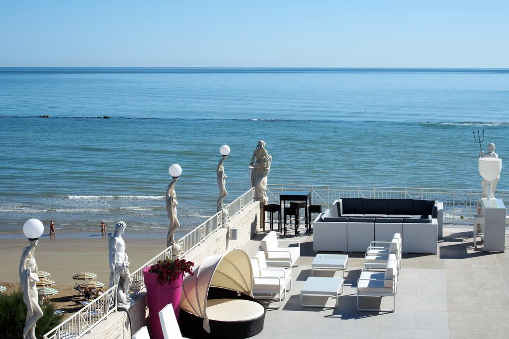 Gfh - Hotel Sole Resort & Spa Marotta Bagian luar foto