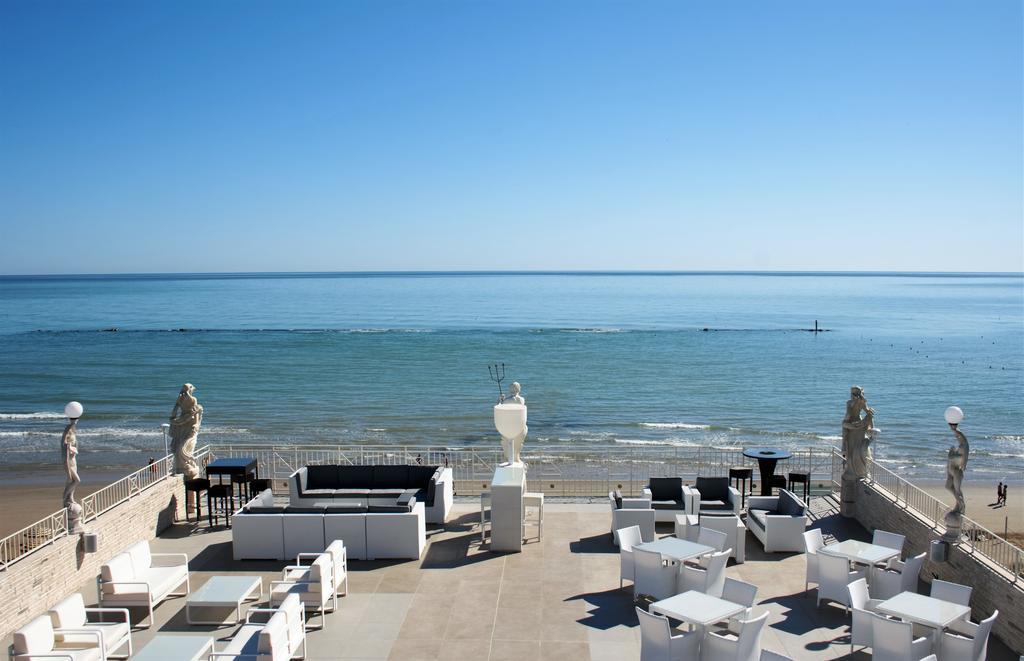 Gfh - Hotel Sole Resort & Spa Marotta Bagian luar foto